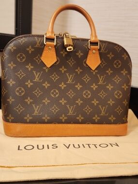 Louis Vuitton Monogram Alma PM With Dustbag, Lock & Key